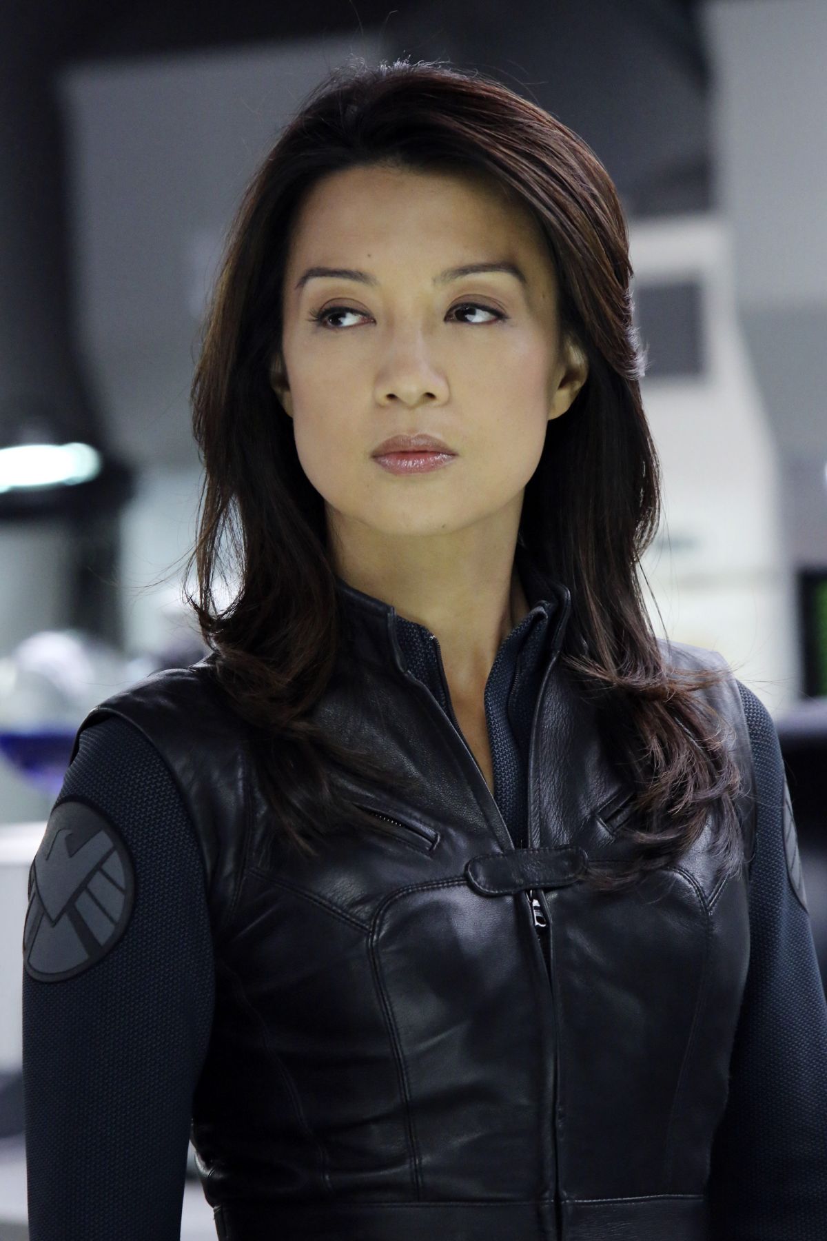   Happy Birthday to Ming-Na Wen, who turns 51 today!  She looks 25 in this picture.