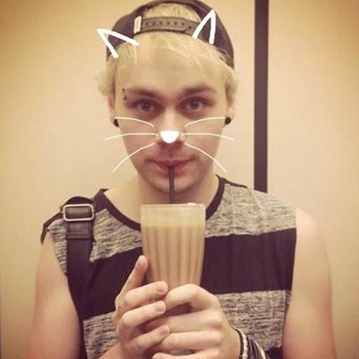 HAPPY BIRTHDAY MICHAEL GORDON CLIFFORD          BE HAPPY OUR KITTEN  