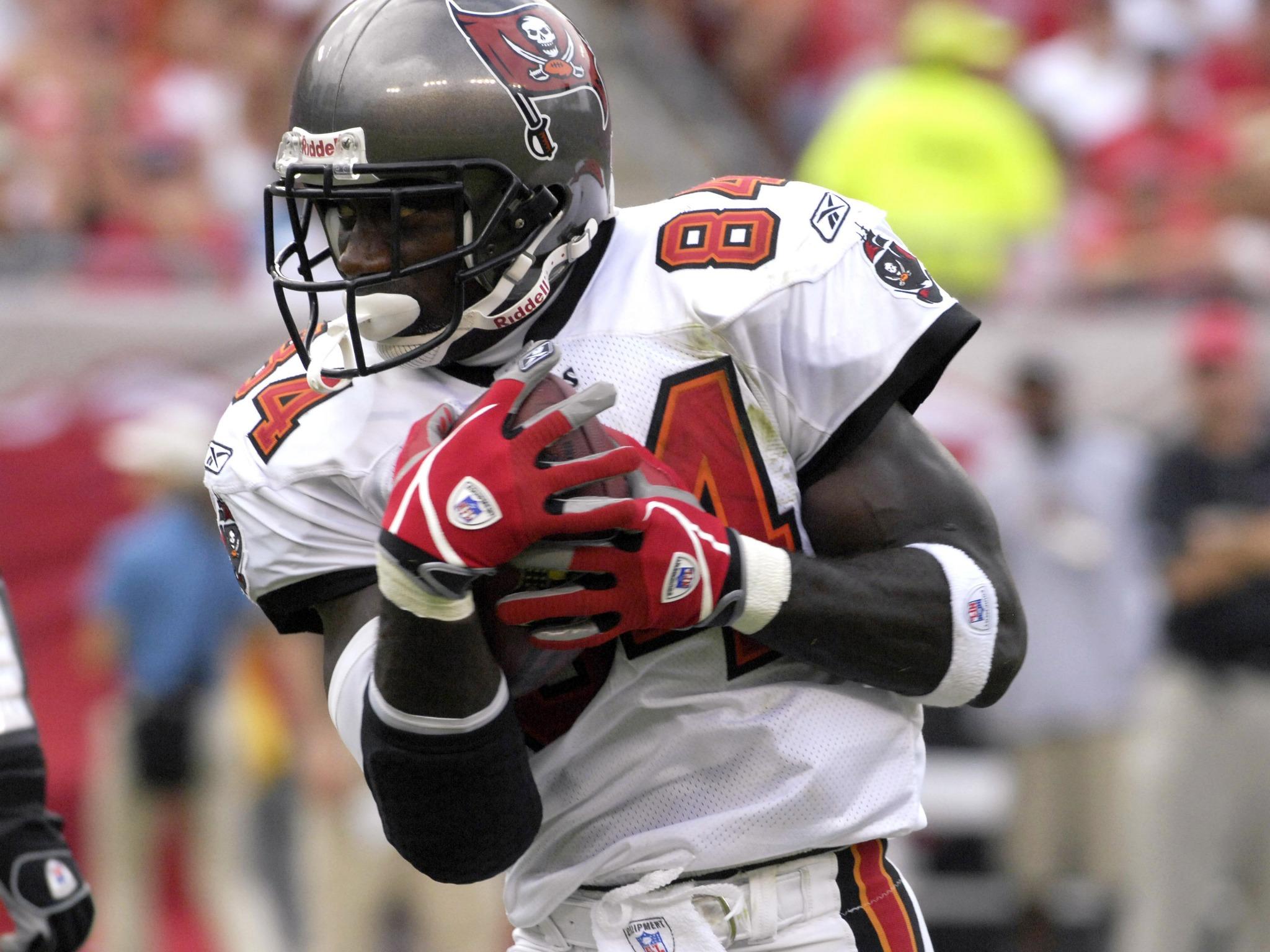 Happy Birthday to Joey Galloway, who turns 43 today! 