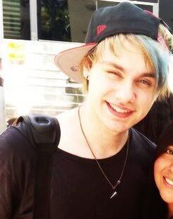 Happy Birthday Michael Gordon Clifford!
ILYSM YOU LITTLE BALL OF SUNSHINE!
TC ALWAYS  