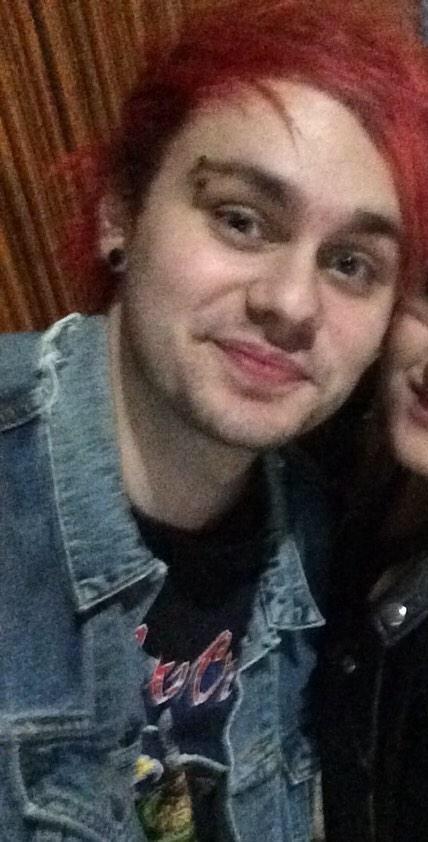aItcth's tweet photo. IS THIS EVEN LEGAL http://t.co/0MjMRfVHkv
