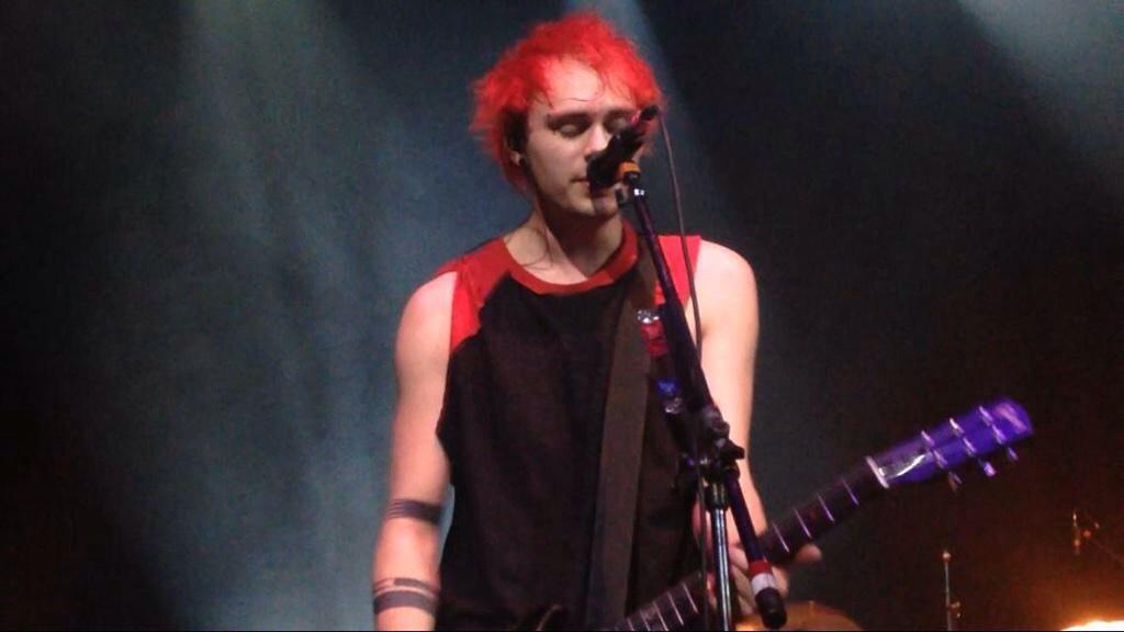 Happy birthday Michael Gordon Clifford  your the best hope you have a really great day love you     