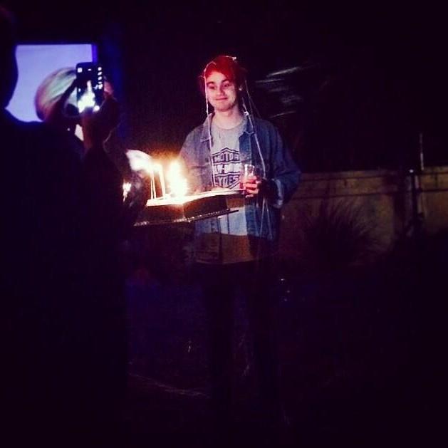 Happy birthday Michael Gordon Clifford!!! I love you and your hair!!!! -ming 