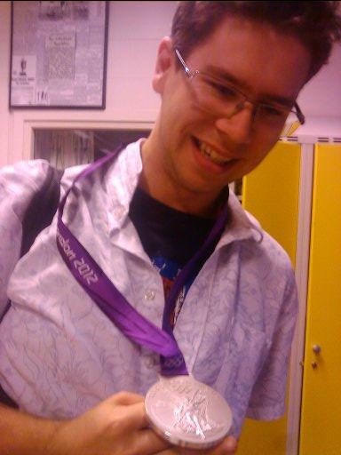 gmjlh's tweet image. Hører rykter om at @Fektern var på #nrksjakk! Minner meg om det nærmeste jeg har vært en OL-medalje