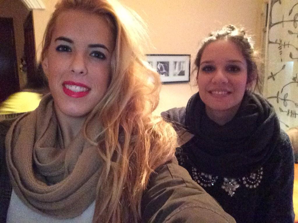 mariacabezas12's tweet photo. Buenos días con mi guapa @EvaBernardo http://t.co/dlQtg5fclN