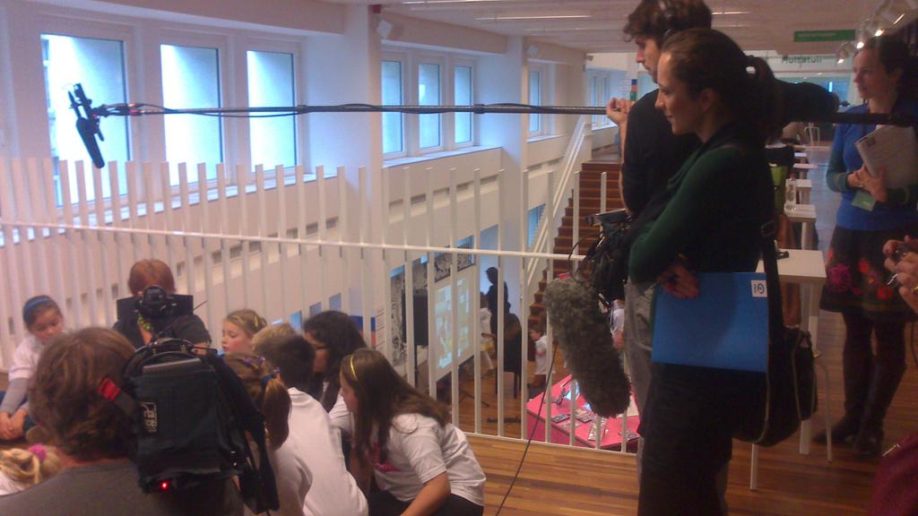 planbelgie's tweet photo. Ook @ketnet is erbij om met onze kinderrechtenscholen 25 jaar kinderrechten te vieren @Muntpunt #ivrk25 http://t.co/fmNjHYxWlx