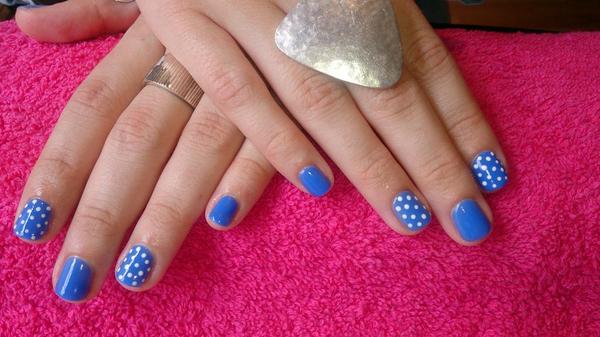 BeataNailsBath's tweet photo. I'm giving away a FREE Gelish Manicure at 2pm today!!! **Just follow, RT &amp; Call 07875334948 to WIN** http://t.co/xo2oau6gtH