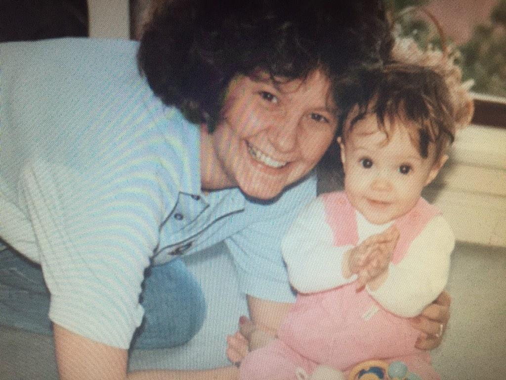 VickiByron's tweet photo. From never going a week talking to you to a whole year! You've taught us never to take family for granted 💕 http://t.co/Xn3Jyhfq6J