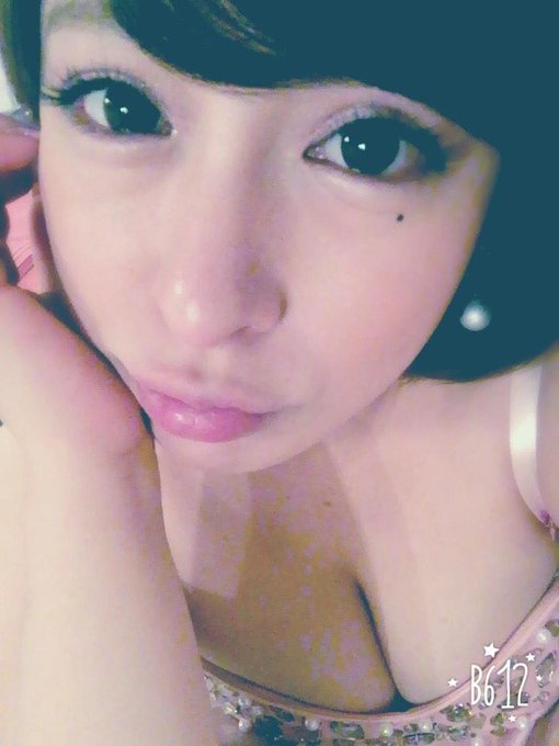 あげてなかった写メー、 落ち込みも落ち着いてきた、 お友達の相談乗ってたら なんか、だんだん落ち着いてきた(笑) http://t.co/CUZakysiaT