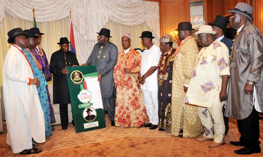 Gov. Seriake Dickson with a delegation of Bayelsa traditional rulers &amp; elders wishing the President a happy birthday