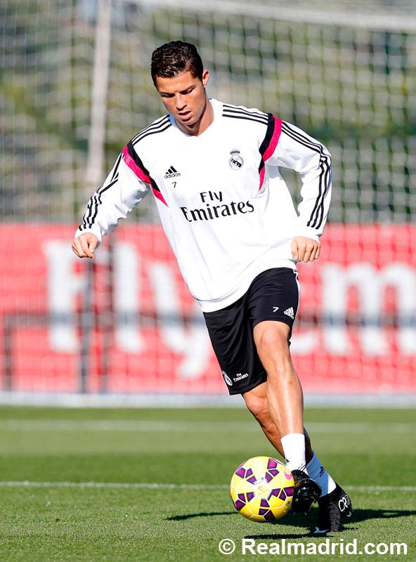 realmadrid's tweet image. El equipo continuó preparando el partido contra el Eibar #HalaMadrid