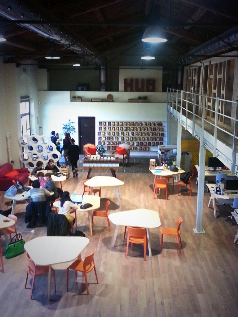 startFAB's tweet photo. MT @platipuszen: In @HUBFirenze con gli amici di @startFAB per #CoopMeUp! Location fighissima! http://t.co/JW72Qrjty5