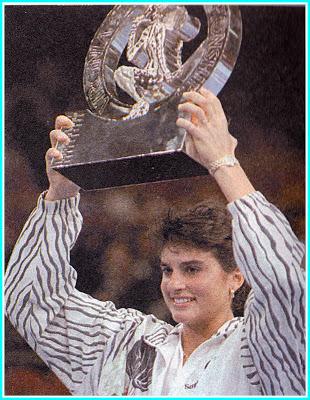 20-Nov-1994 #Tenis #GabrielaSabatini consigue su 2° #Masters al derrotar a #LindsayDavenport(USA) por 6-3, 6-2, 6-4