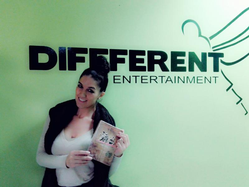 Rocio_Coronada's tweet photo. Yo ya tengo mi Pack DVD's @Malviviendo  :) y tu?? Puedes encontrarlo en Fnac y Media Markt http://t.co/jrd1OpZpWC
