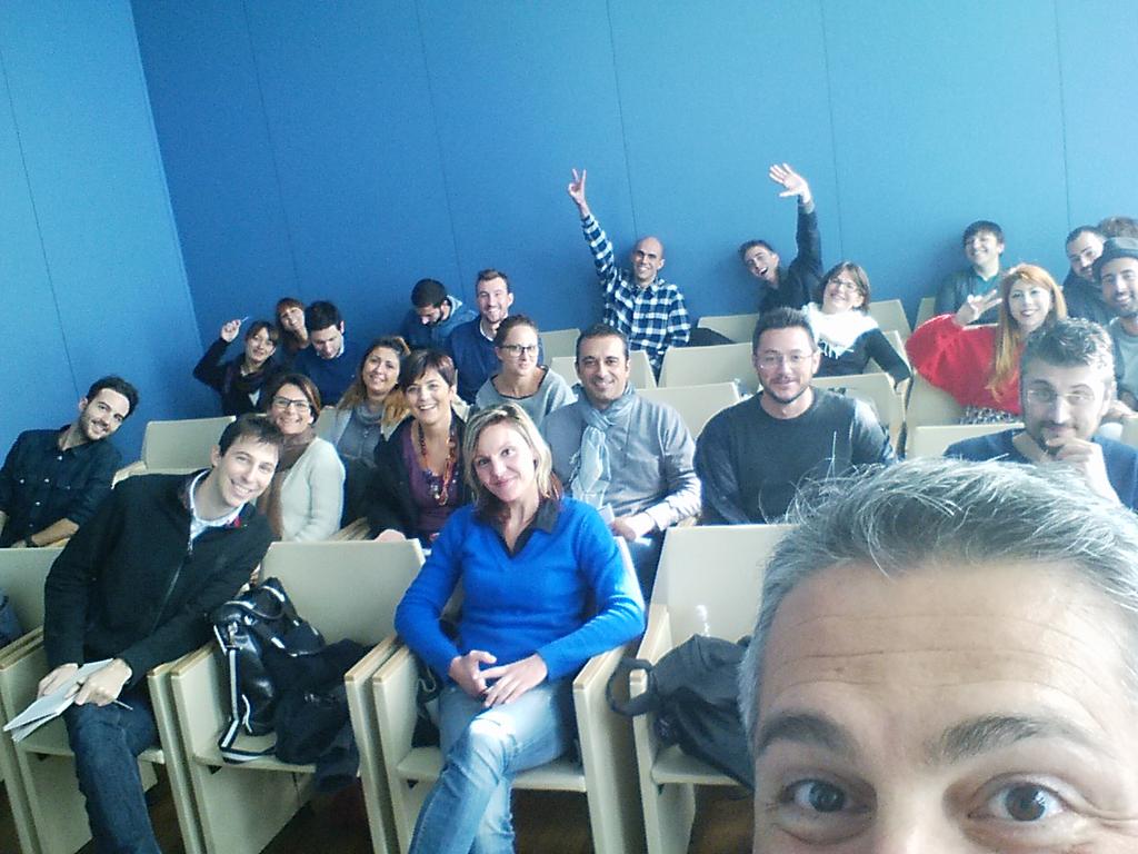 RudyBandiera's tweet photo. Seconda parte della giornata al master #eu3smm . Adesso parliamo dell'influenza di Facebook nella cottura del ragù http://t.co/zX9UanbgT9