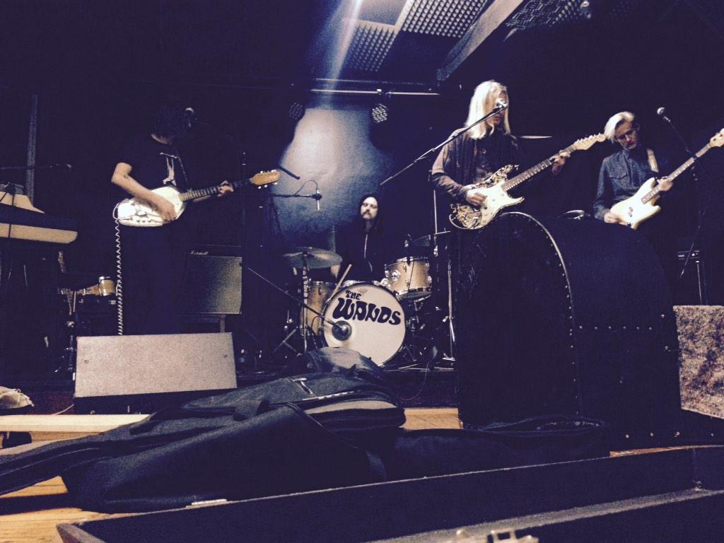 TheWands's tweet image. #porto #soundchecking #maushabitos @Loverslollypops #dawnalbumtour