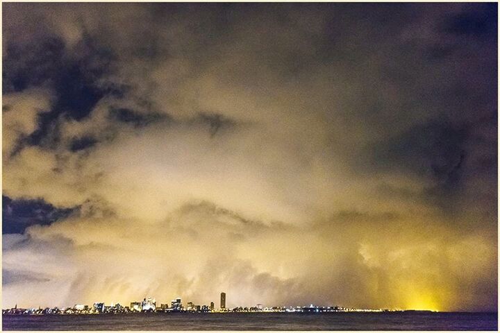 NancyKelchlin's tweet photo. @LesterHoltNBC @alroker @DylanDreyerNBC @NBCNews @CBSNews @ABC View of Bflo from Canada (Photo cred: Larry Mathewson) http://t.co/Z4E6xtG6NY