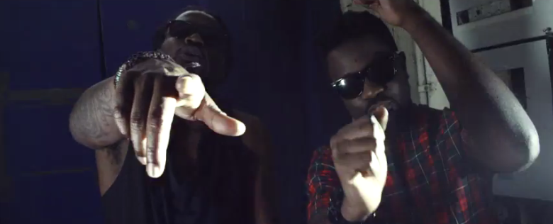 MTVBaseAfrica's tweet photo. #MTVNews: @Sarkodie recently released a new video titled "Love Rocks ft @samini_dagaati. http://t.co/YfUFAL3HE3 http://t.co/j2cwnWdjPa
