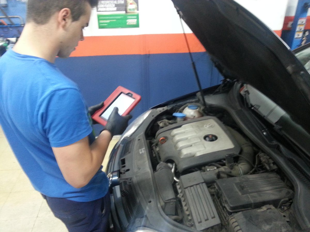 AutoExclusiveBi's tweet image. Para que compremos un coche es imprescindible que pase nuestra revisión de 20 puntos de control.