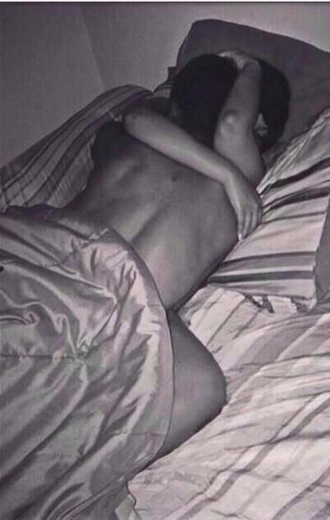 STDosSantos's tweet photo. I wanna do this shit nowwwwww 😢🔥🙈 http://t.co/vKqr8F3thU