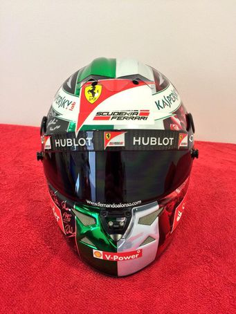 JunaidSamodien_'s tweet image. @alo_oficial #AbuDhabu helmet (Part 2)