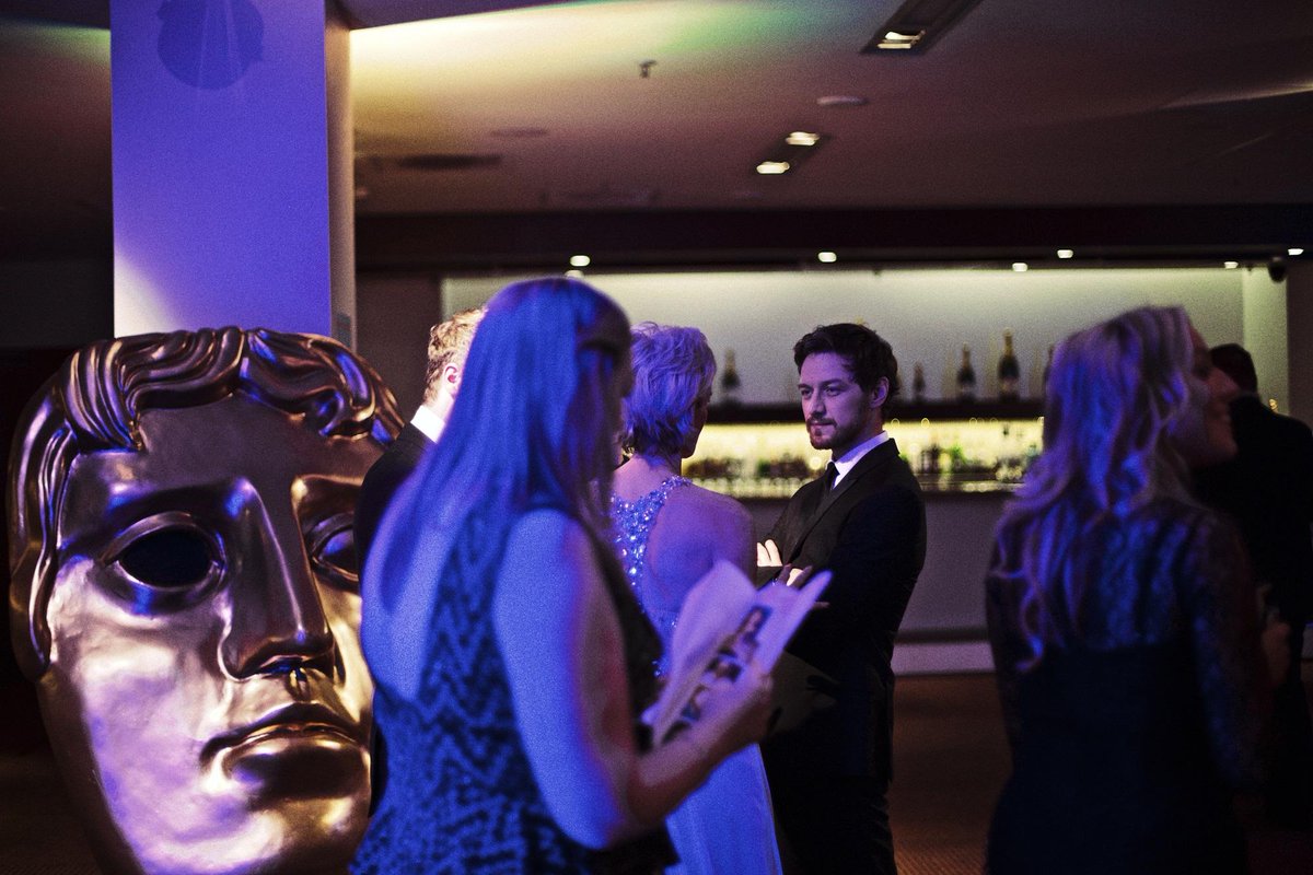 avryl_lia's tweet photo. Just knew from @BAFTAScotland that @judmoo met James McAvoy at #BAFTAScot14 KYAAA. Did he control ur mind? :D #ProfX http://t.co/FASI0v5rdJ