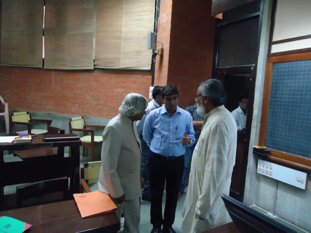 Dr. Vikrant Pandey  tweet media
