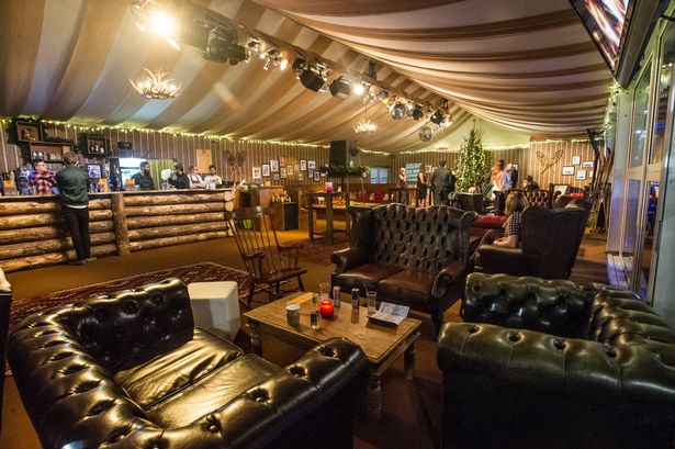 Toasty toasty warm in Après today, great to cosy up in after a shot in The Ice Bar! Image credit to #liverpoolecho