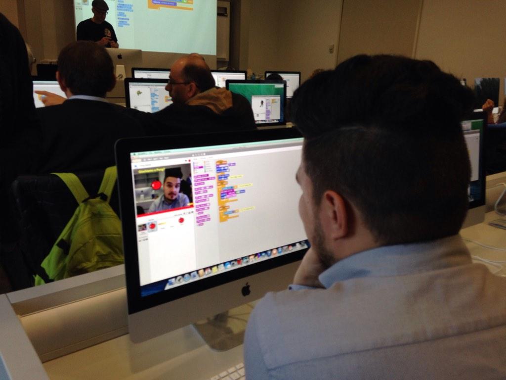 CoderDojoFi's tweet photo. Un bellissimo appuntamento di #teacherdojo al #futuretext di Lucca. Da rifare! http://t.co/sbldYApe9D