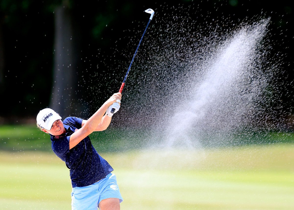MizunoGolfNA's tweet photo. .@Stacy_Lewis tees off in the CME Group Tour Championship in just a few minutes! #PlayFamously http://t.co/Alb12ORLb3