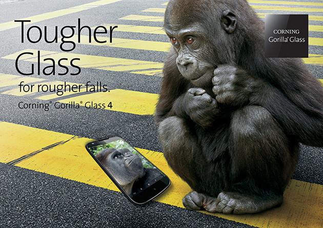 xataka's tweet photo. Gorilla Glass 4 busca "el milagro": que si se te cae el teléfono, la pantalla no sufra daños http://t.co/SXhbCLK5aE http://t.co/zLjyDK7qsA