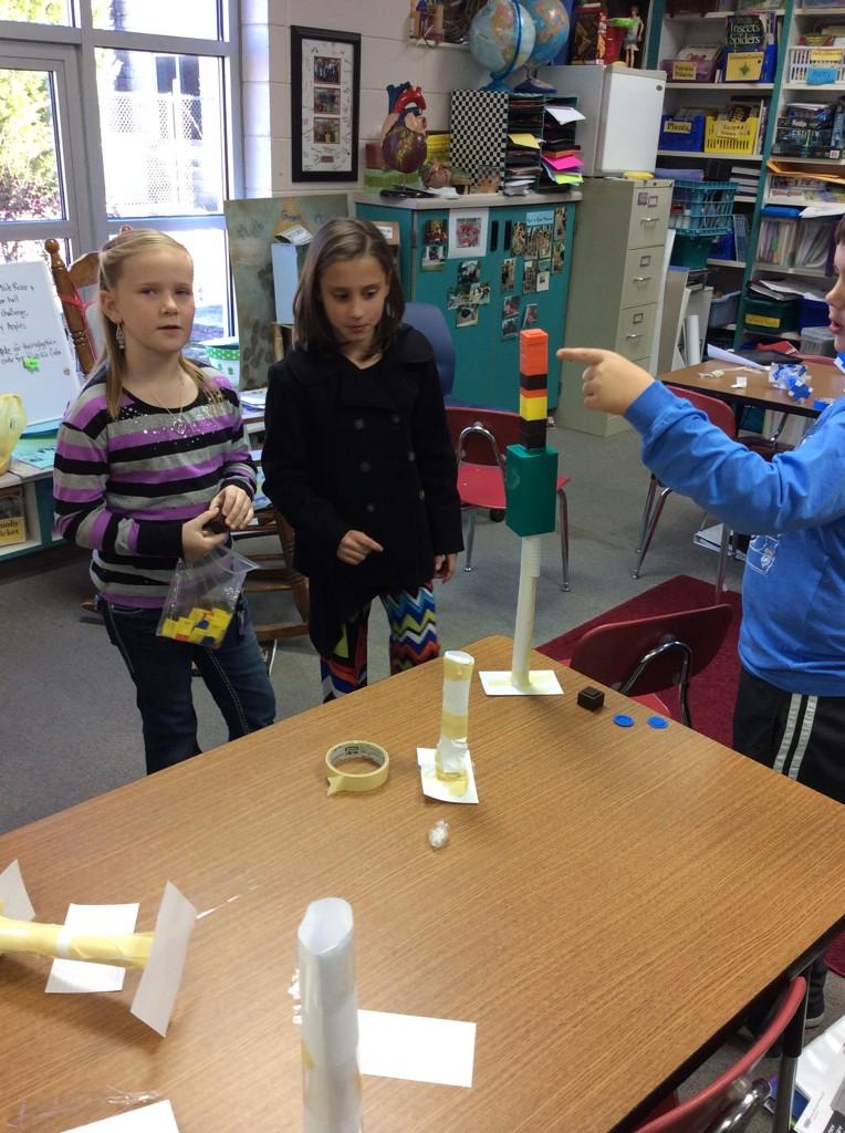 JaredkidBBE's tweet photo. Jared's kids creating  columns with paper, &amp; 2 cards. Strongest held 1,310 g! #learnup @sushay82 http://t.co/qqGVUqioWq