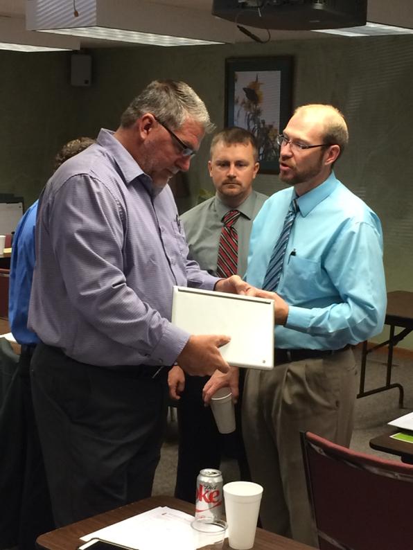 usd264sup's tweet image. “@swplains: Principals networking time @SW_buffs #SWPRSC #principalscouncil http://t.co/OX0Yk0xj0h” looking good!!!