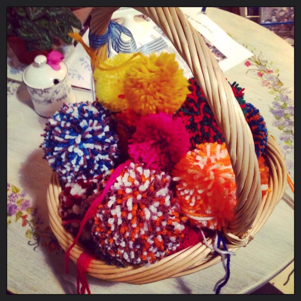 FSChristmas's tweet photo. Fabulous Pompom making @_ThePeriwinkle last night. Our trees will look fab! http://t.co/hWXTkQixtw