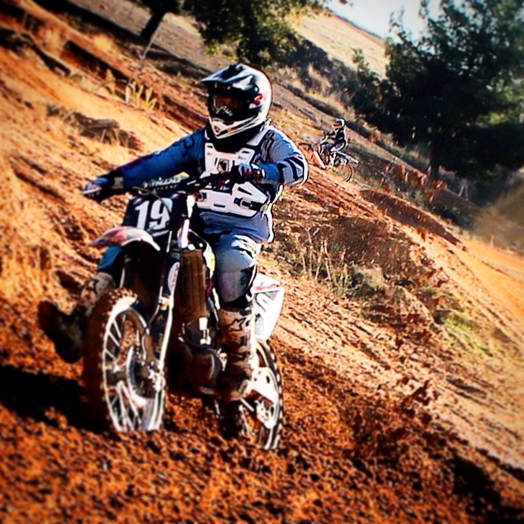 kiko2ba's tweet photo. Buen día de mx con @Rauuliito y @JesuErmalo http://t.co/0tt5woNgSw