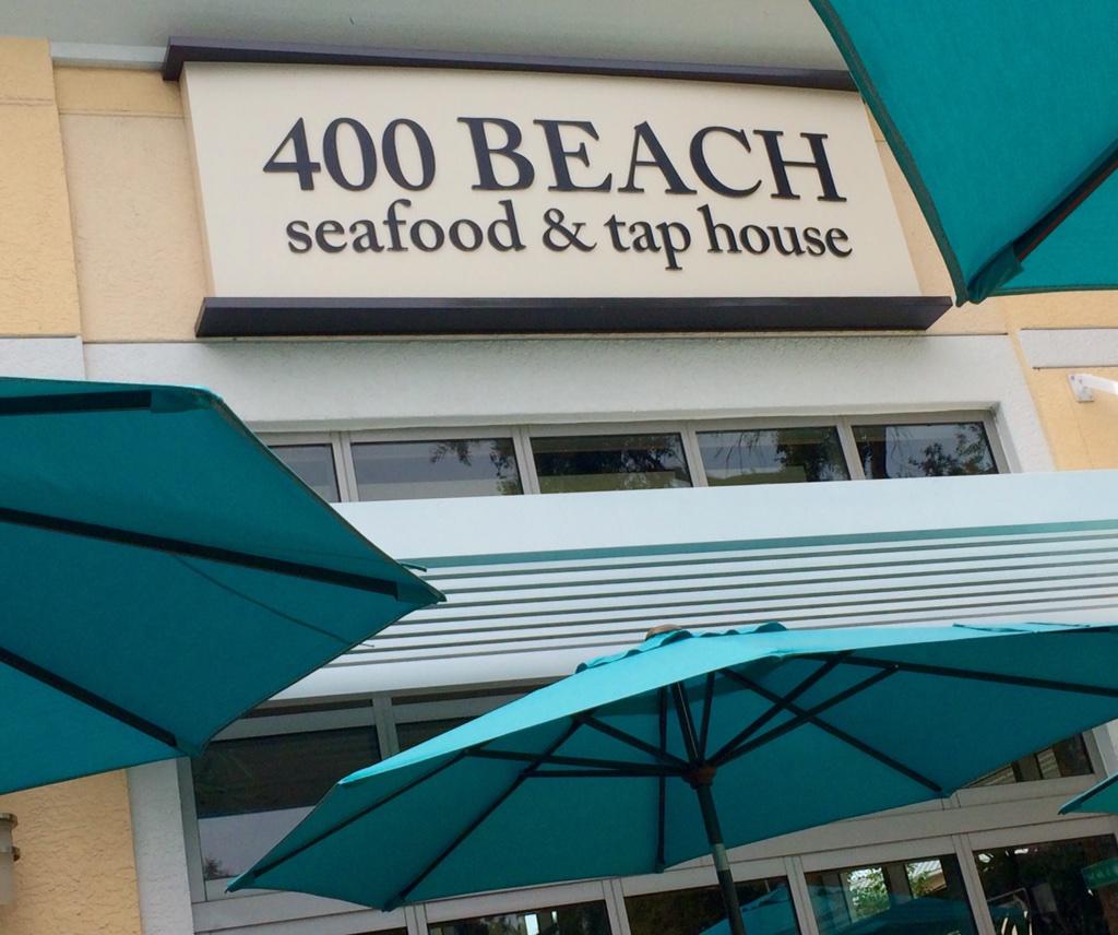 Lasting_Image1's tweet photo. @400Beach warming up with clam chowder and delicious salmon salad. Thank goodness for #outsideheaters #Foodiechats http://t.co/U3ohcRm7SD