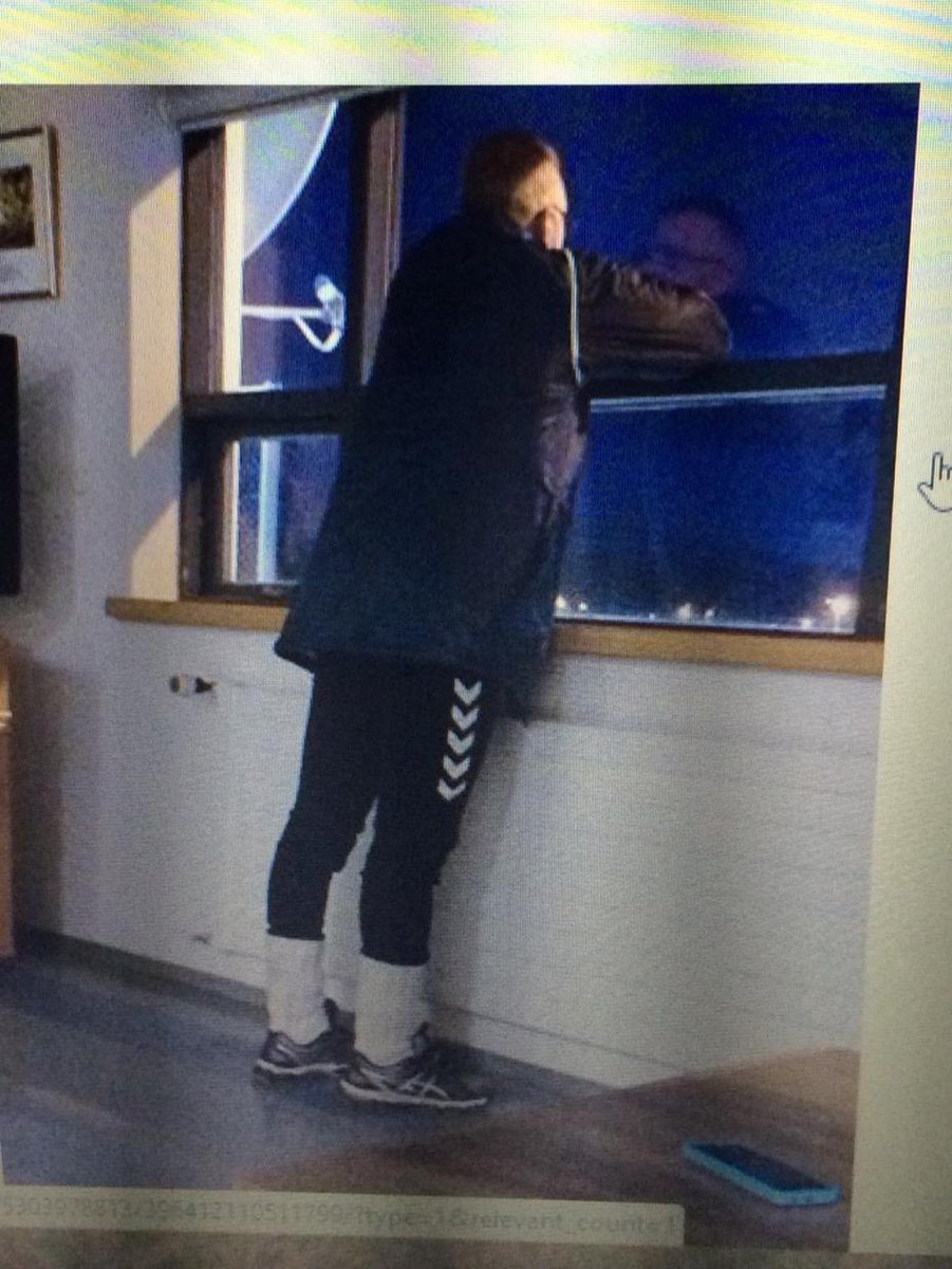 9 stiga hiti úti i Akureyri...En annars flottir sokkar hjá Bjarna Jó....Ka