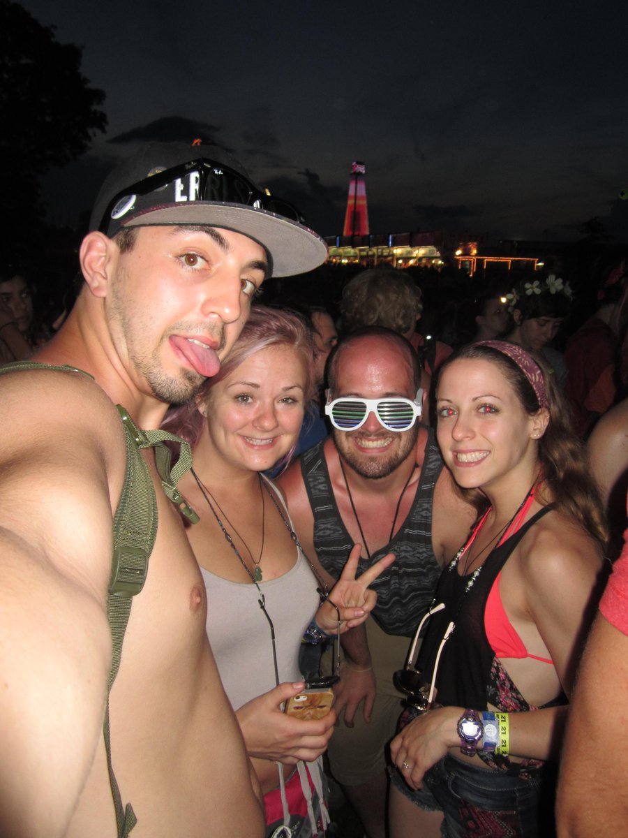 ghostface_gu's tweet photo. #tbt just cause its thursday and was dreaming about it last night #bonnaroo14 http://t.co/qorMHuaeEq