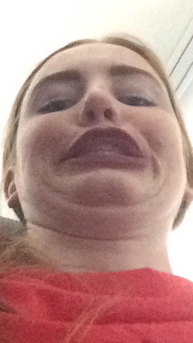 EmilyJOC52's tweet photo. That thumb thumb thumb thumb thumb. @GeorgiaOConnorx http://t.co/XMPug3AIXi