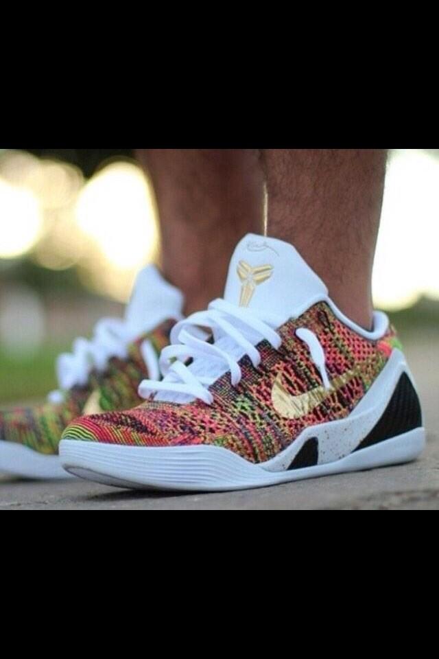 Africtions's tweet photo. Kobe 9's Low http://t.co/sIUIJM1fNf