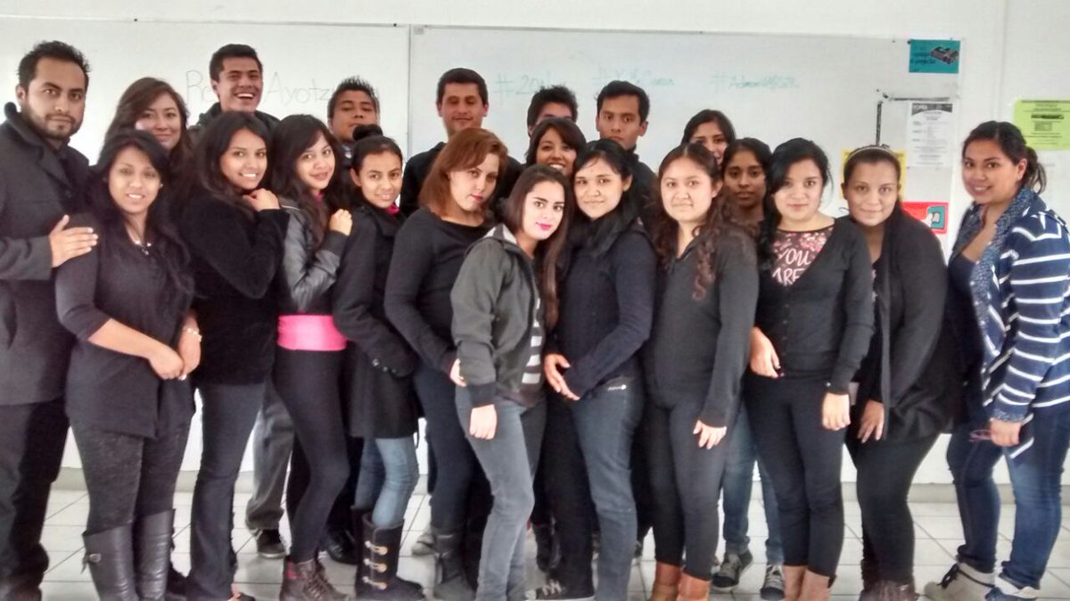 karliitasv's tweet photo. #20deNov #YaMeCanse #AdmonUAQsjr http://t.co/5dp685c98m