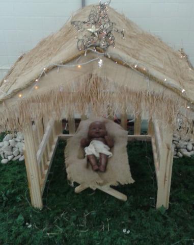 bcunicap's tweet photo. Decoração de Natal da Biblioteca da Católica faz homenagem ao Dia da Consciência Negra. #ConscienciaNegra #bcunicap http://t.co/JvZ1ezEROu