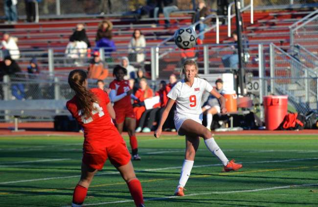 TheTownJournal's tweet photo. #NorthernHighlands girls soccer team wins fourth consecutive state sectional. http://t.co/epP9NdfZ0C http://t.co/NG4nBz0izs