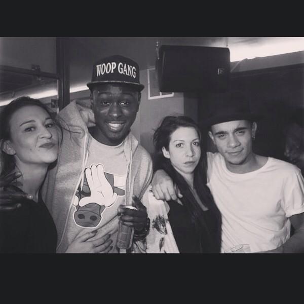 lucie_bat's tweet photo. @MisterVonline @Dynman  @youssouphadiaby ✌️😉 http://t.co/4C7FRxt4V2