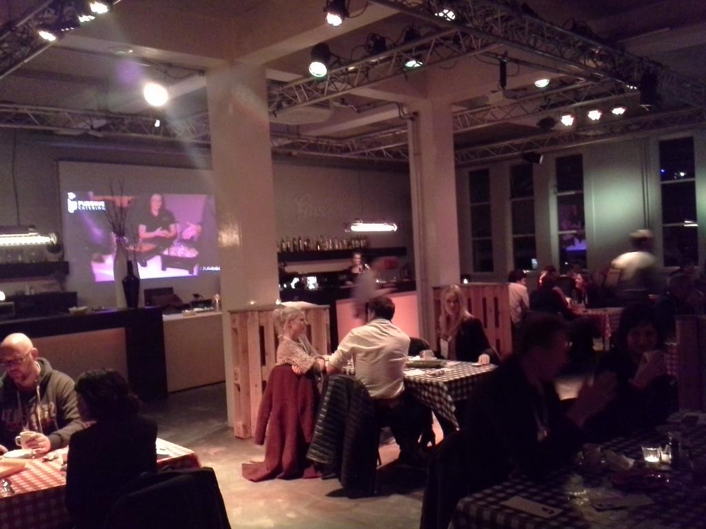 Gezellige avond bij popup resto <a href="/Smaak_vhNoorden/">De Smaak v/h Noorden</a> <a href="/puddingfabriek/">Pudding Locaties</a> #tedxgroningen