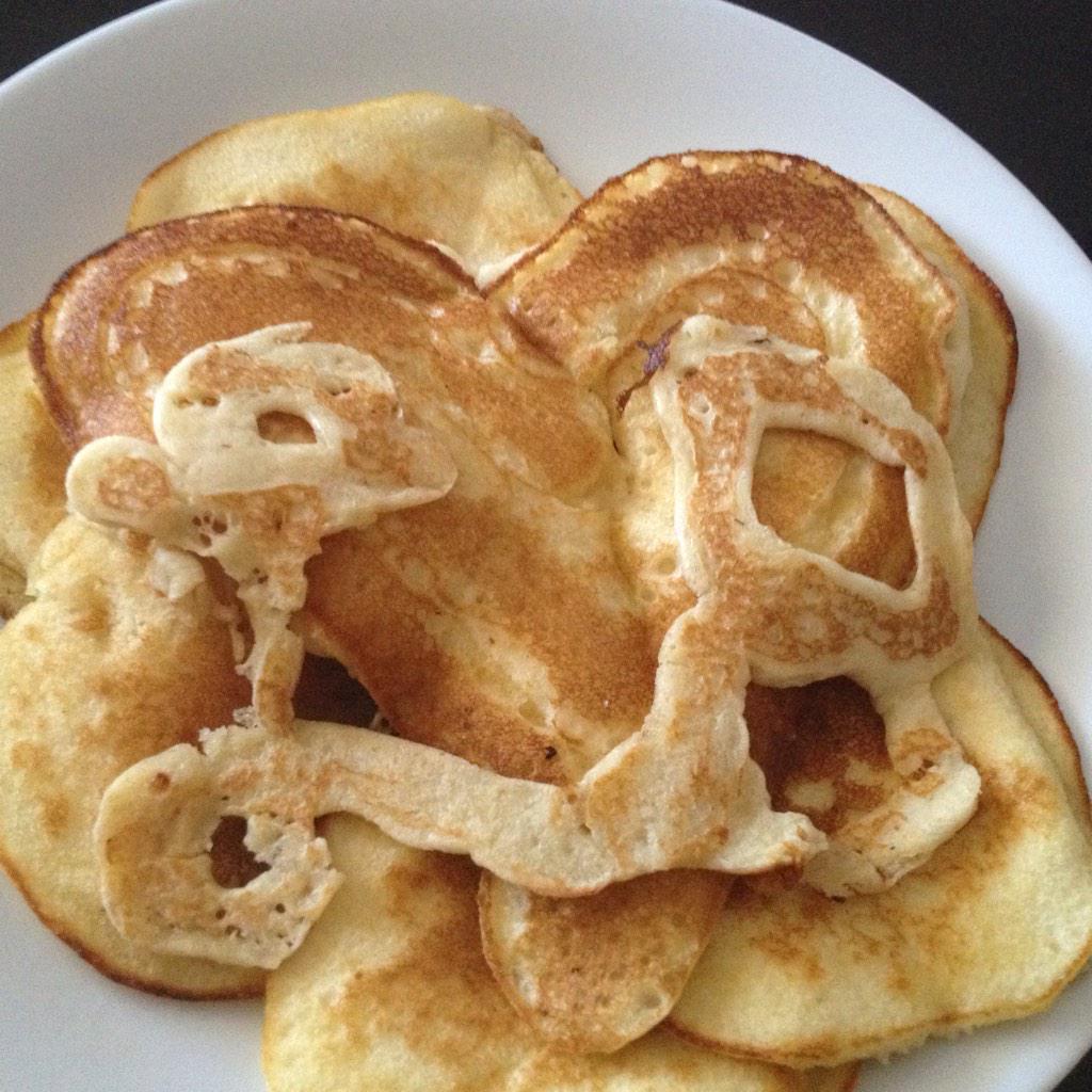 BorjiRM's tweet photo. “@LauriisBEC: Solo el me prepara 6 tortitas, LB ❤️. Es el mejor... http://t.co/BBhUmT9x9p”😘