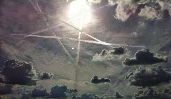 SteerMark's tweet photo. #Pentacloud for you john >> @john19071969 #DebunkJunk @fluxual108 @martinhume @HartReikiCURES @pensieripercaso http://t.co/ZEaITfqnhI
