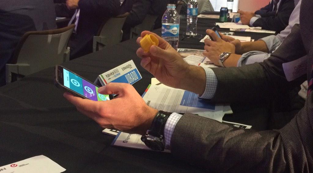 ExpEconomia's tweet photo. Uno de los prototipos de moonki, participante del Selection Day de #PlugIn http://t.co/JOU9GifgPg