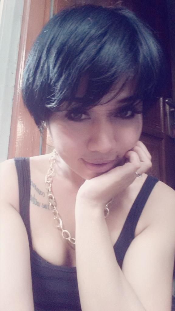 UAulhya tweet picture