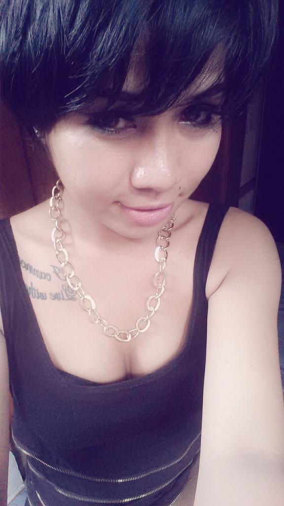 UAulhya tweet picture
